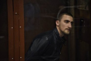 В России актера посадили за «нападение» на гвардейца во время акции протеста