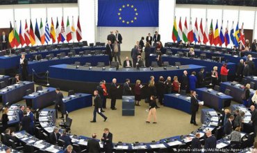 Европарламент обвинил Россию в развязывании Второй мировой войны
