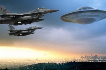 Пентагон признал подлинность видео с погоней американских самолетов за НЛО