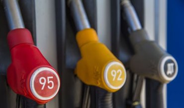 В Украине подешевел бензин и дизель