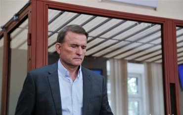 Суд продлил домашний арест Медведчука