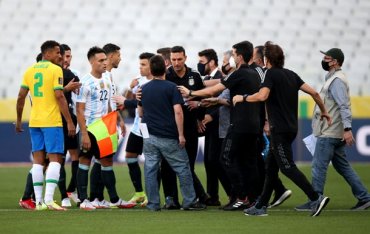 Матч отбора на ЧМ-2022 между Бразилией и Аргентиной прервали полицейские