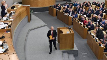 Депутати в Санкт-Петербурзі закликали Держдуму звинуватити Путіна у держзраді
