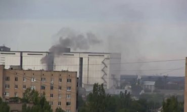 В Мелитополе прогремели взрывы: над городом черный дым
