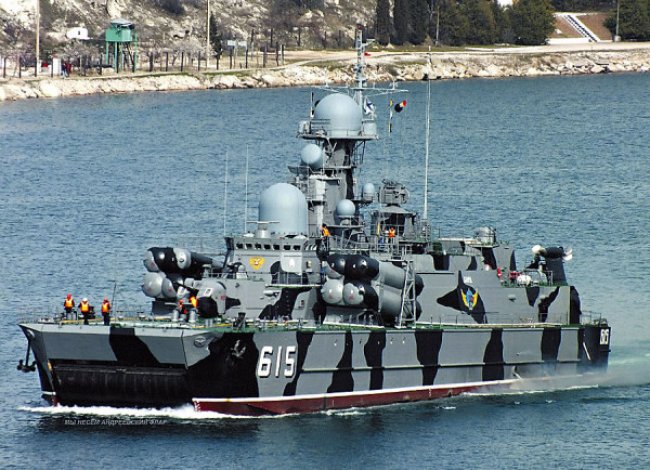 Морской дрон СБУ поразил российский ракетный корабль