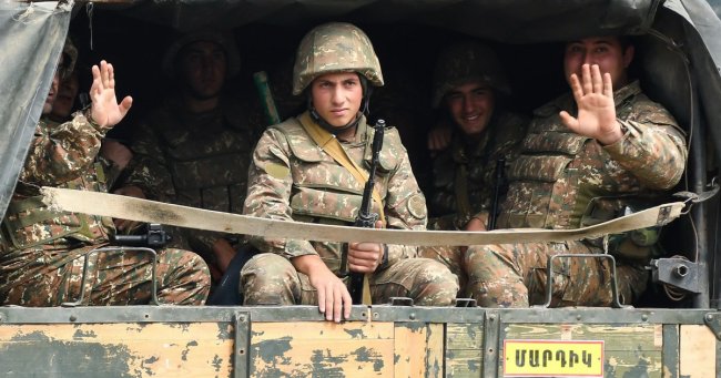 Нагорный Карабах расформировывает свою армию