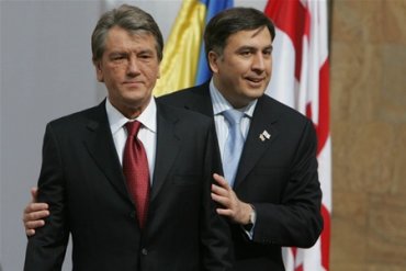 Ющенко отправился спасть Грузию