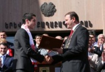 Полузащитник «Шахтера» стал почетным гражданином Еревана