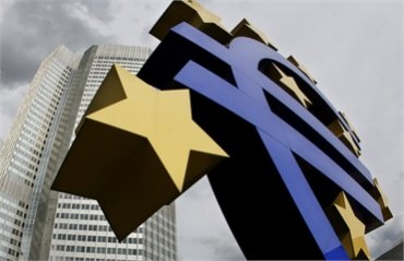 Глава ЕЦБ обещает сохранить стабильность евро