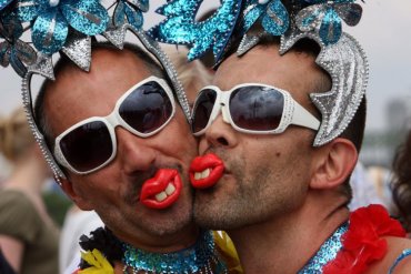 Казахские депутаты предлагают запретить гомосексуализм