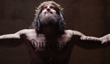 Иисус в татуировках призывает американцев жить по-христиански