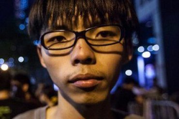 Протесты в Гонконге возглавил 17-летний студент