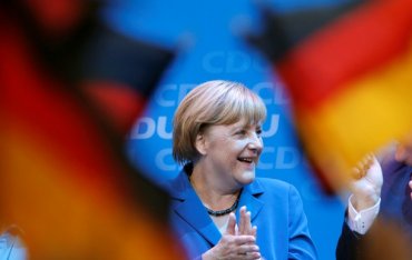 Меркель предостерегла Россию от вмешательства в политику других стран