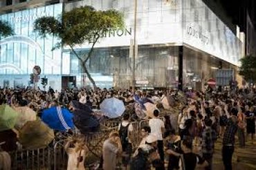 В Гонконге демонстранты пошли на уступки власти