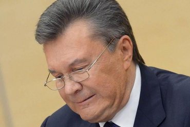 Янукович беспробудно пьет на даче в Сочи