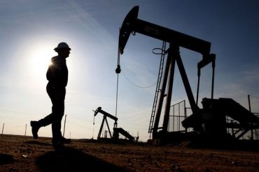 Цена нефти продолжает падать ниже $84