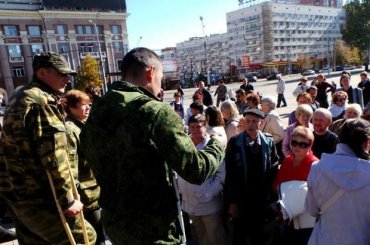 В Донецке собрался митинг за продолжение войны с Украиной