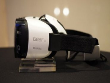 В Канаде разработали очки виртуальной реальности для iPad и iPhone