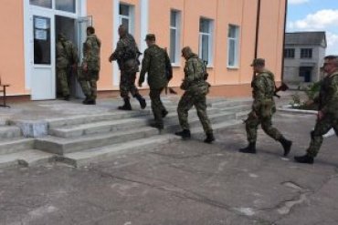 Боевики готовят провокации в день выборов, маскируясь под «Азов» и «Айдар»