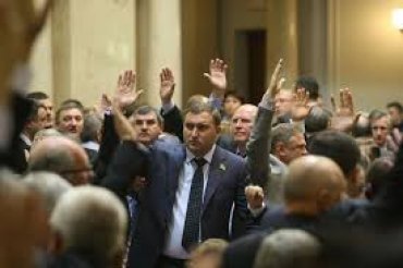 70 депутатов, голосовавших за «диктаторские» законы, снова проходят в Раду