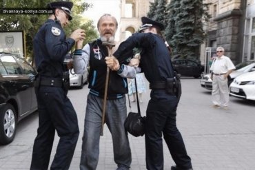 В киевской полиции первые увольнения