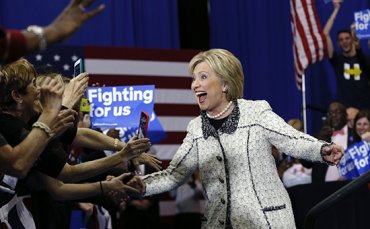 Ассанж опубликует компромат на Хиллари Клинтон