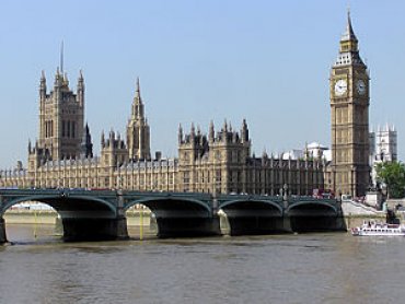 В здании британского парламента изнасиловали женщину