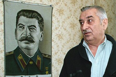 Внуку Сталина отказали в возбуждении дела против авторов учебника истории