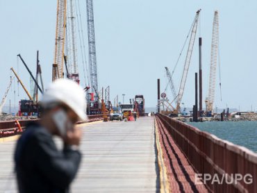 В Крыму асфальтируют подъезды к Керченскому мосту