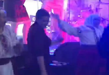 Надежда Савченко в ночном клубе отжигала под Сердючку