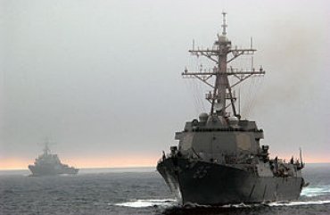 Корабль ВМС Китая атаковал эсминец США