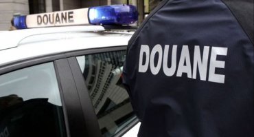 Во Франции задержали грузовик с украинскими номерами и грузом кокаина