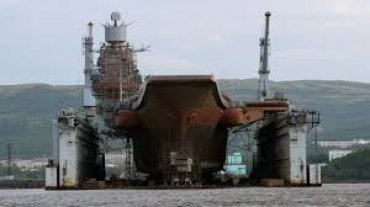 Во время ремонта «Адмирала Кузнецова» затонул док и чуть не убил людей