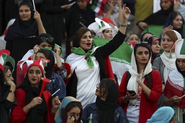 Женщин Ирана впервые за 40 лет пустили на футбол