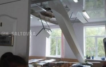 В Харькове во время урока в школе обрушился потолок