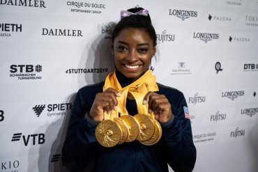 Гимнастка из США побила рекорд по количеству медалей на ЧМ