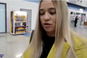 Российских туристок приняли за проституток в аэропорту и отправили домой
