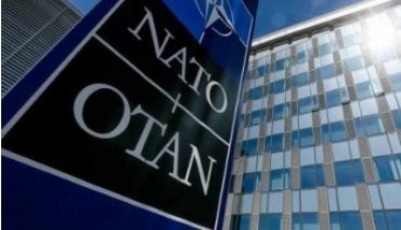 НАТО высылает российских дипломатов