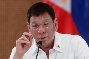 Президент Филиппин призвал во сне вакцинировать от COVID-19 всех сомневающихся