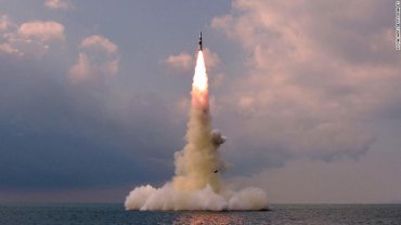 В КНДР похвастались успешным запуском ракеты с подводной лодки