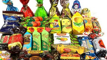 В Харьковских магазинах открыто продавали запрещенные российские конфеты