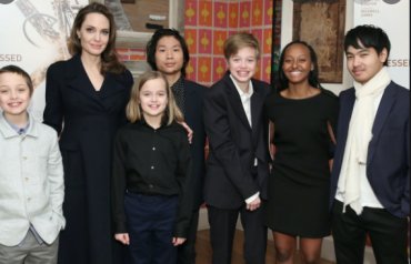 Бред Питт и Анджелина Джоли опять не смогли поделить опеку над своими шестью детьми. Фото