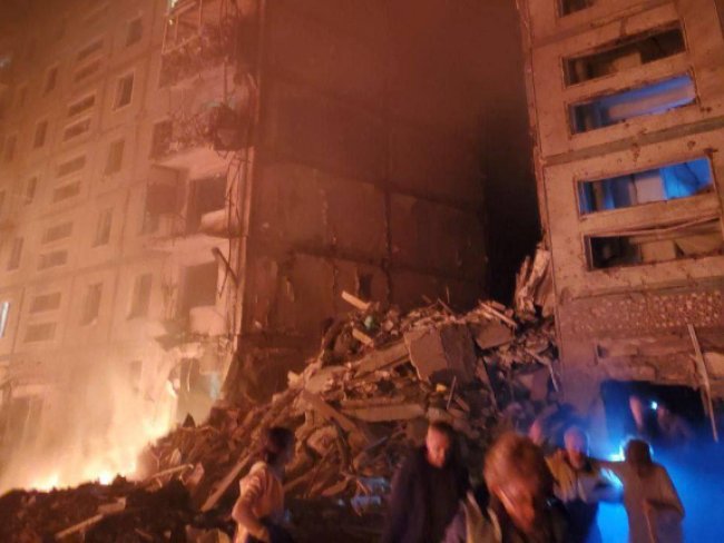Вночі росіяни обстріляли житлові квартали Запоріжжя: 17 загиблих