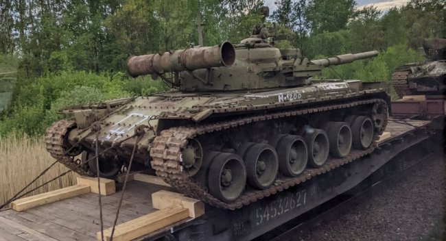 Нападения Беларуси не будет: Россия выкачивает со складов все боеприпасы и технику