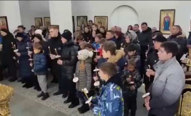 У Росії школярів змушують ходити на похорон загиблих в Україні військових