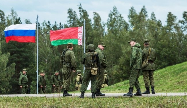 Российско-белорусская группа войск не соответствует заявленной численности, - британская разведка