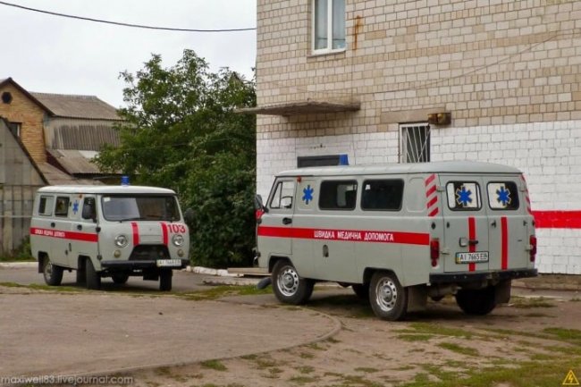 Окупанти в Запорізькій області не дають бензин для «швидких» і збирають гроші у бюджетників