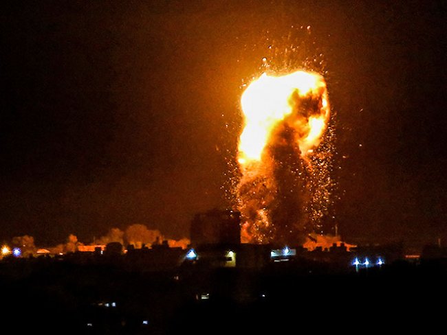 Израильские ВВС всю ночь наносили удары по сектору Газа