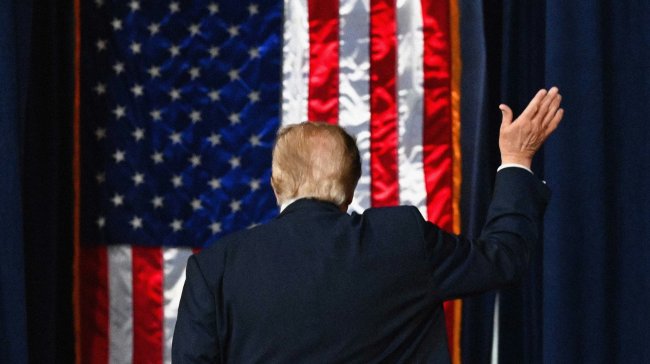 &laquo;Багато з вас ще не знає&raquo;: Трамп заявив про користь для світу від скасування санкцій проти Росії