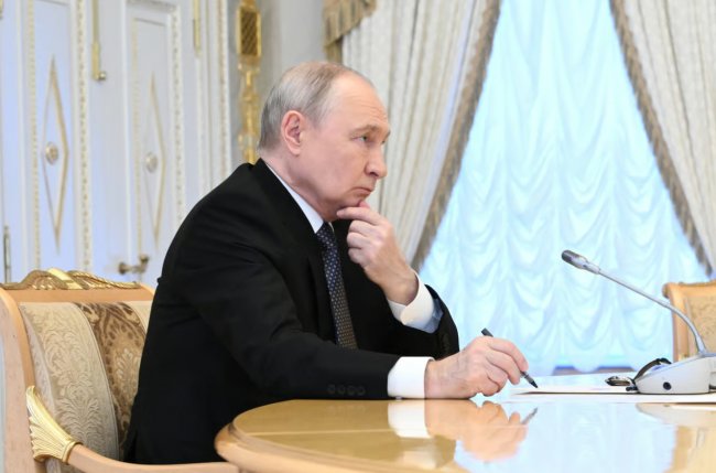 Європа шукає «головного переговорника» для розмов із Путіним щодо України – Politico